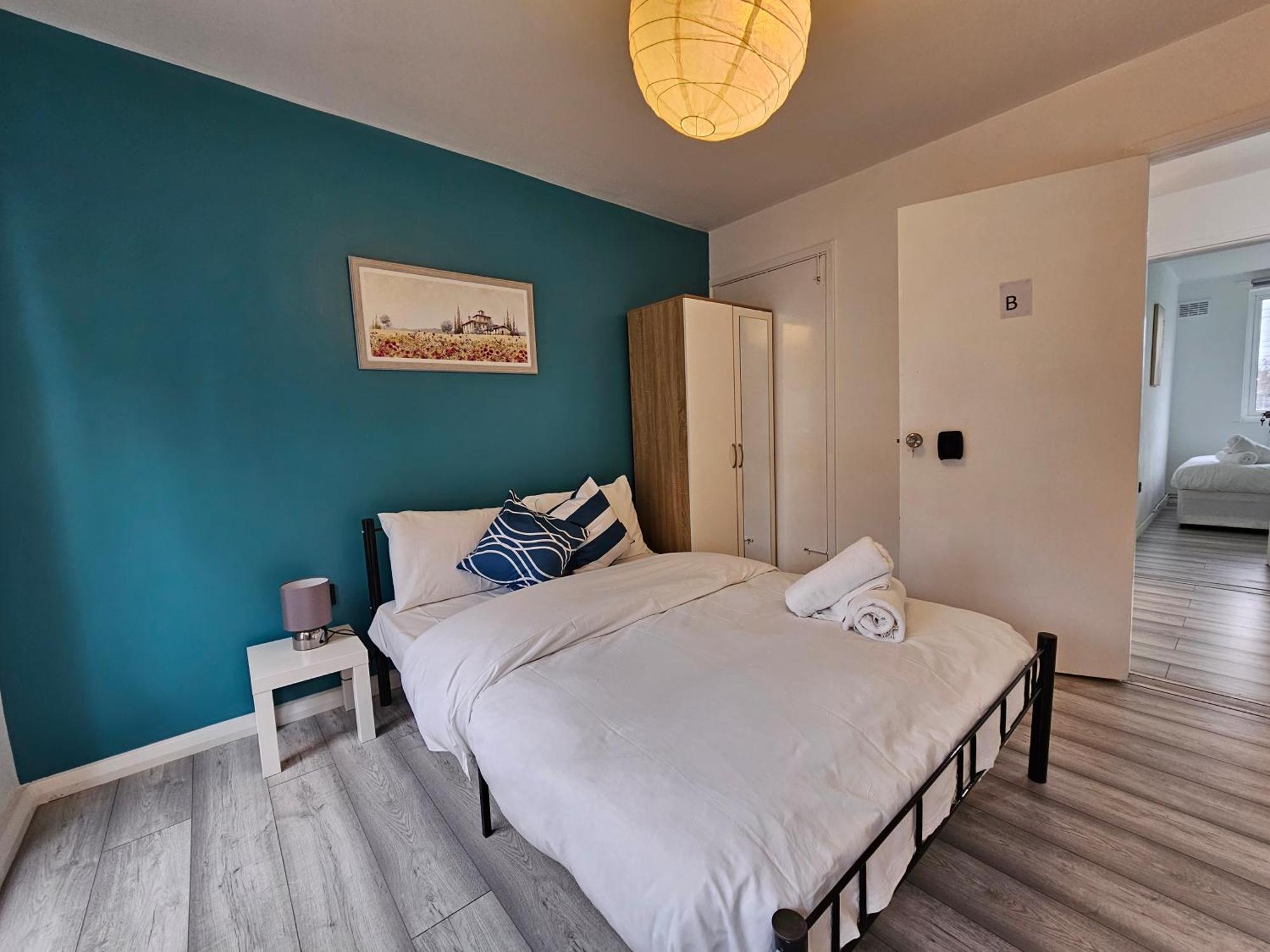 London Mile End Rooms Exterior photo